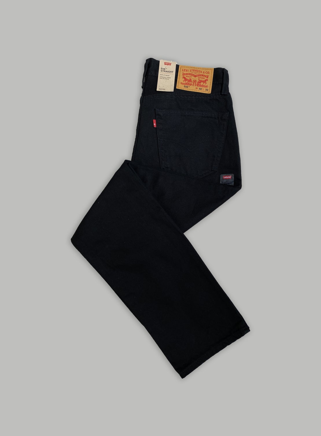 Levi's 516 Slim Straight - Black Rinse - Product - Working Style